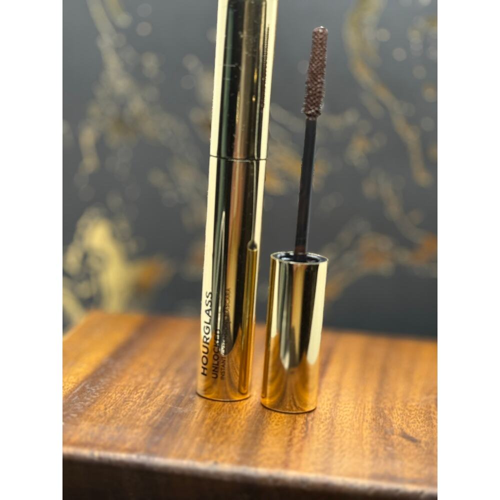 Hourglass Unlocked Instant Extensions Mascara | Lengthening & Defining Mascara